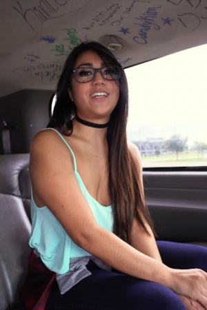 Student Lexie Banderas gargling on cock & getting stretched in a car