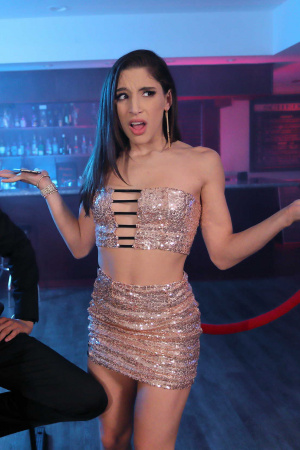 Abella Danger's dress was ripped of the body by Alberto Bianco in restaurant's toilet