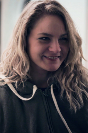 Homeless teen Lisey Sweet stalks family man who showed her kindness