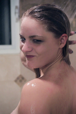 Homeless teen Lisey Sweet stalks family man who showed her kindness