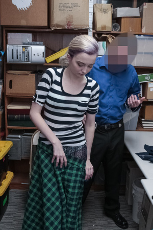 Teen Lexi Lore was fucked by a sheriff for stealing