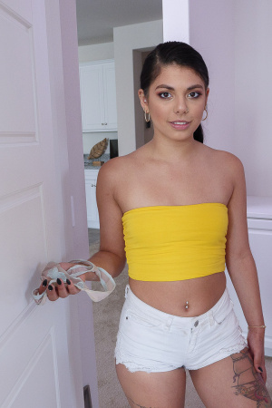 Latina teen Gina Valentina fucks her stepbrother and gets a load on her face