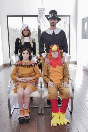 Brooklyn Chase and Rosalyn Sphinx have sex with stepfather and stepson for Thanksgiving