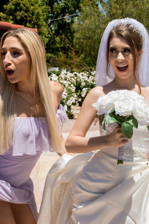 Bride Jill Kassidy and Abella Danger have lesbian sex with her friend
