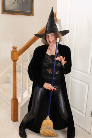Hot granny Bobby Bentley gets down and dirty with the help of her broom and her talented fingers