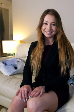 Taylor Sands showing her dick sucking abilities
