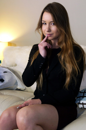 Taylor Sands showing her dick sucking abilities