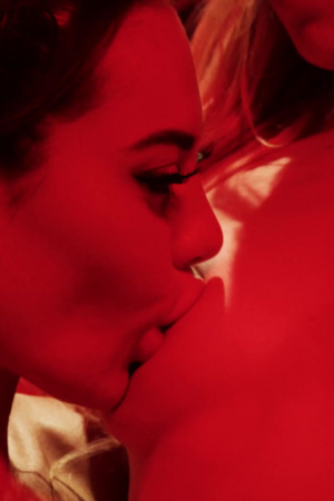 Photographer Lilly Bell and beauty Sabina Rouge lick each other's pussies