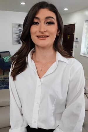 Real estate agent Mae Milano had sex with a client POV