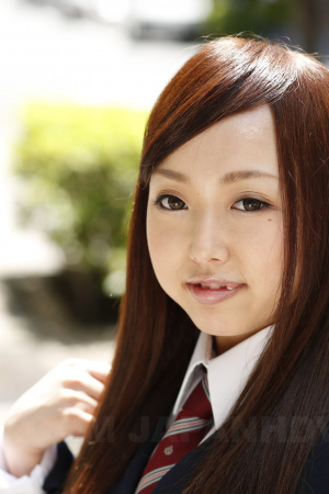 Schoolgirl Nana Sasaki becomes horny