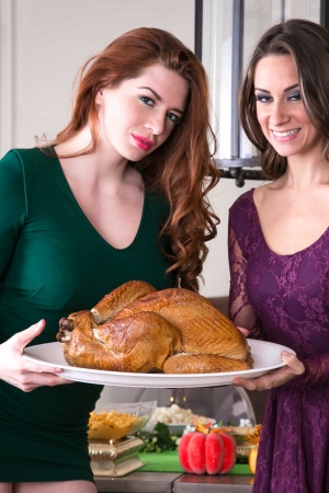 Thanksgiving day taboo family threesome with Cassidy Klein & Veronica Vain