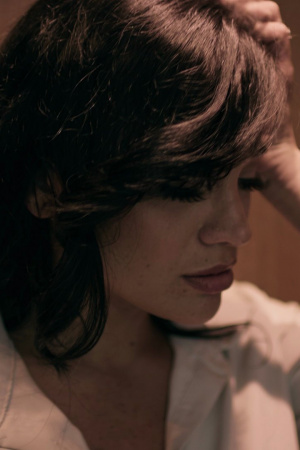 Real estate agent Lilly Bell takes a fat load to her face