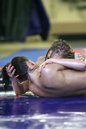 Oily wrestling match Lyen Parker vs Lucy Heart