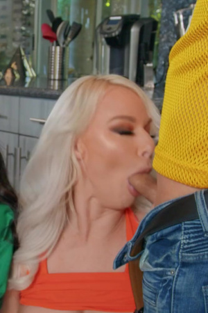 Juicy London River seduced her stepdaughter's bf