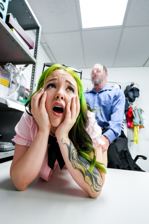 Fuck from an officer for petite thief Aveena Axel