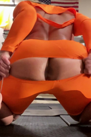 Solo foot fetish and masturbation with MILF Phoenix Marie