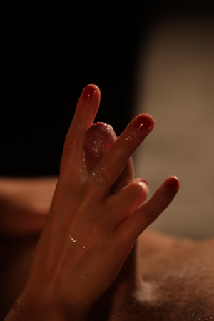 Handjob and fetish sex with cougar Tina Kay