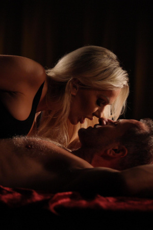 Sex with curvy slut Amber Jayne and body load