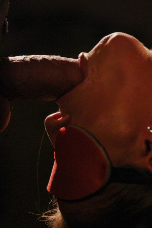 Brunette Eveline Dellai gets fucked in front of her tied-up girlfriend