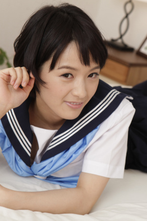 Sweet petite Japanese Mari Haneda shows off her body