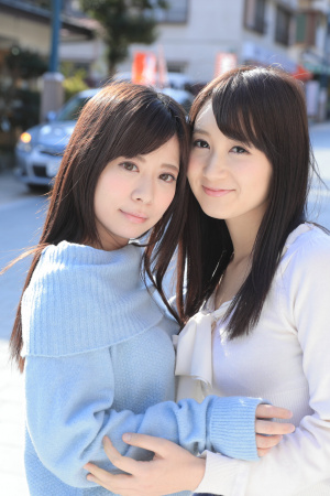 Japanese cuties Chie Aoi and Kurumi Chino lick their pussies