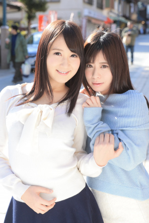 Japanese cuties Chie Aoi and Kurumi Chino lick their pussies