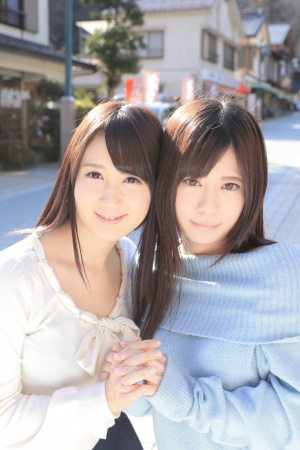 Japanese cuties Chie Aoi and Kurumi Chino lick their pussies