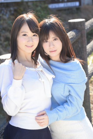 Japanese cuties Chie Aoi and Kurumi Chino lick their pussies