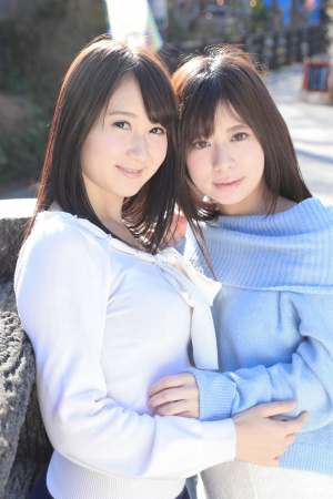 Japanese cuties Chie Aoi and Kurumi Chino lick their pussies