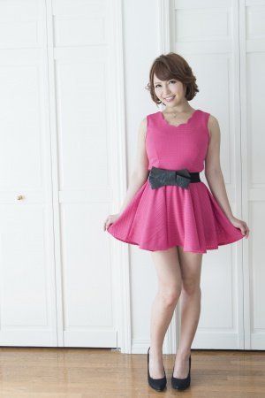 Cougar MILF Mio Hutaba caresses herself