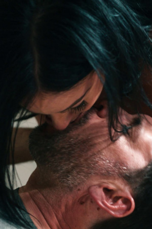 Busty MILF hottie Jennifer White gets rough sex from her neighbor