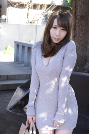 Charming Japanese woman Aya Kisaki