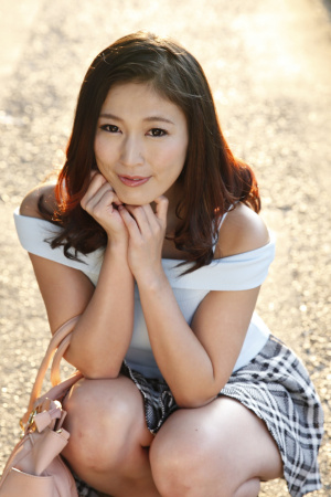 Sexy Japanese woman Seira Ichijo