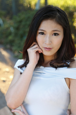 Sexy Japanese woman Seira Ichijo