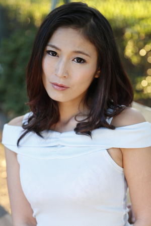 Sexy Japanese woman Seira Ichijo