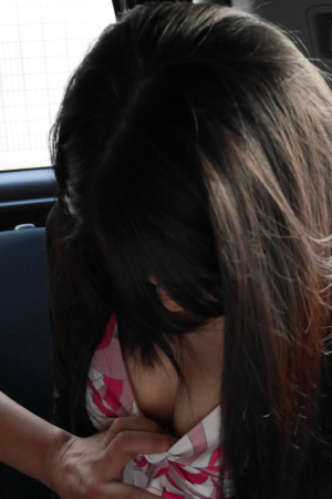 Blowjob in the car from Japanese Runa Mizuki and cum in her mouth