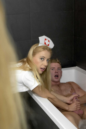 Kiki Cyrus finds his boyfriend and nurse Nikki Thorne for masturbation and decides to join to get their share of enjoyment too
