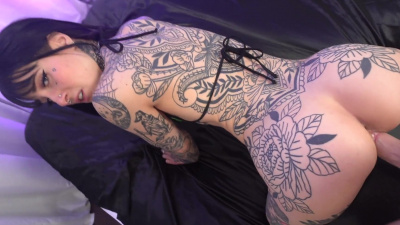 Tattooed cougar Awlivv gets fucked and cum