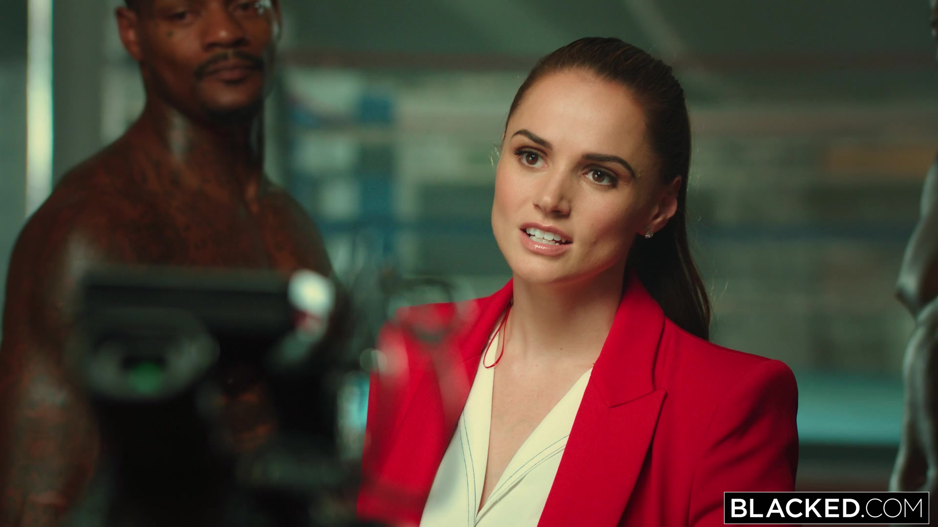 Tori Black pleasing two boxers at the same time (Tori Black, JASON LUV,  Louie Smalls in BLACKED)