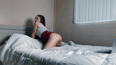 18-year-old Athena Faris masturbates on web cam