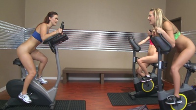 Dildo ride workout before lesbian threesome with Kenna James & friends