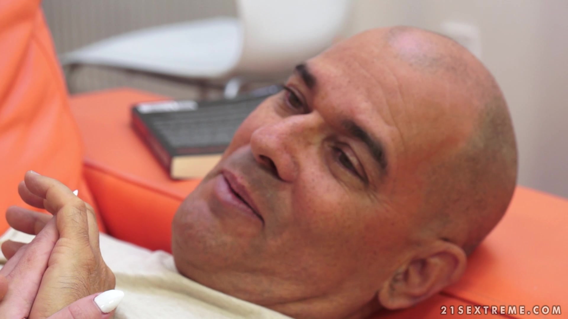 Old man is craving teen kittie Kristy Black (Kristy Black in 21 ...