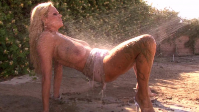 Big titted Kelly Madison gets sun baths